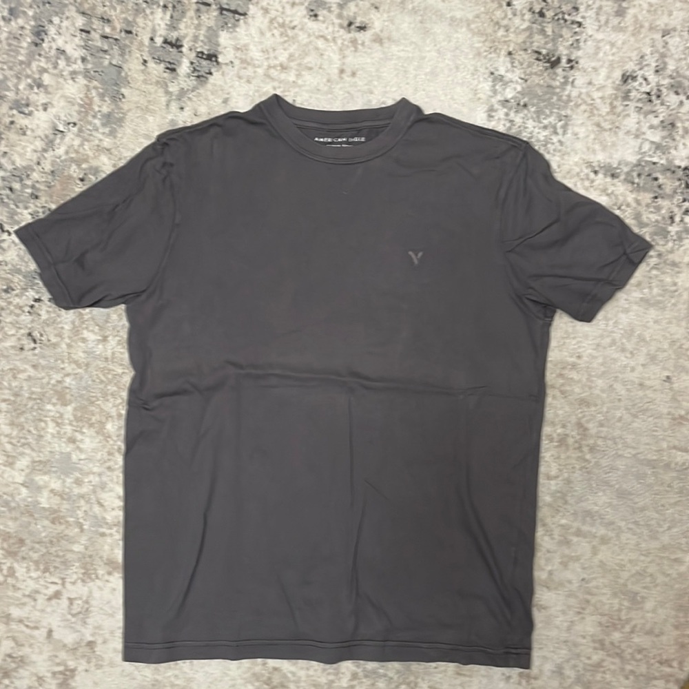 Gray American eagle tee